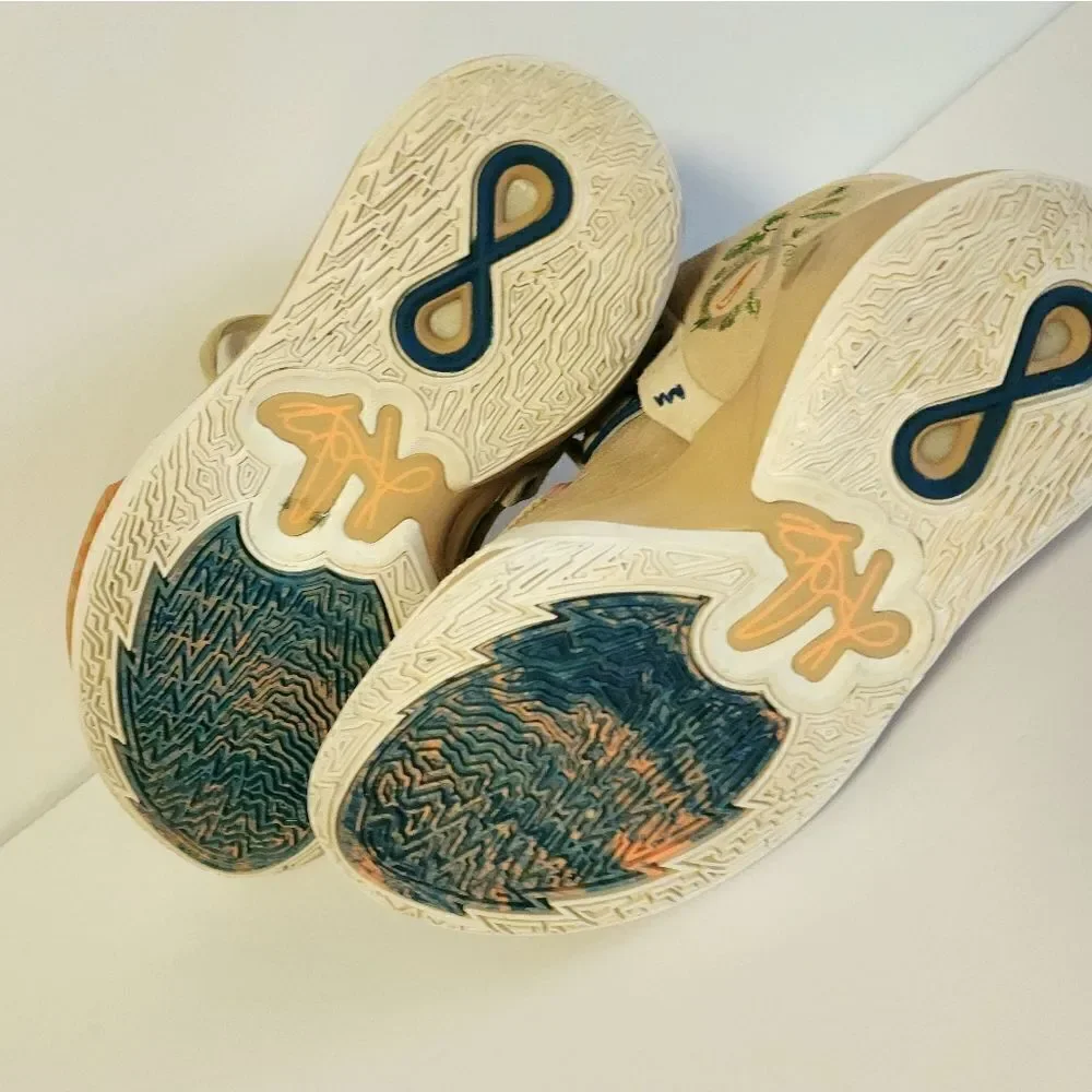 Nike Kyrie Infinity Floral Sneakers